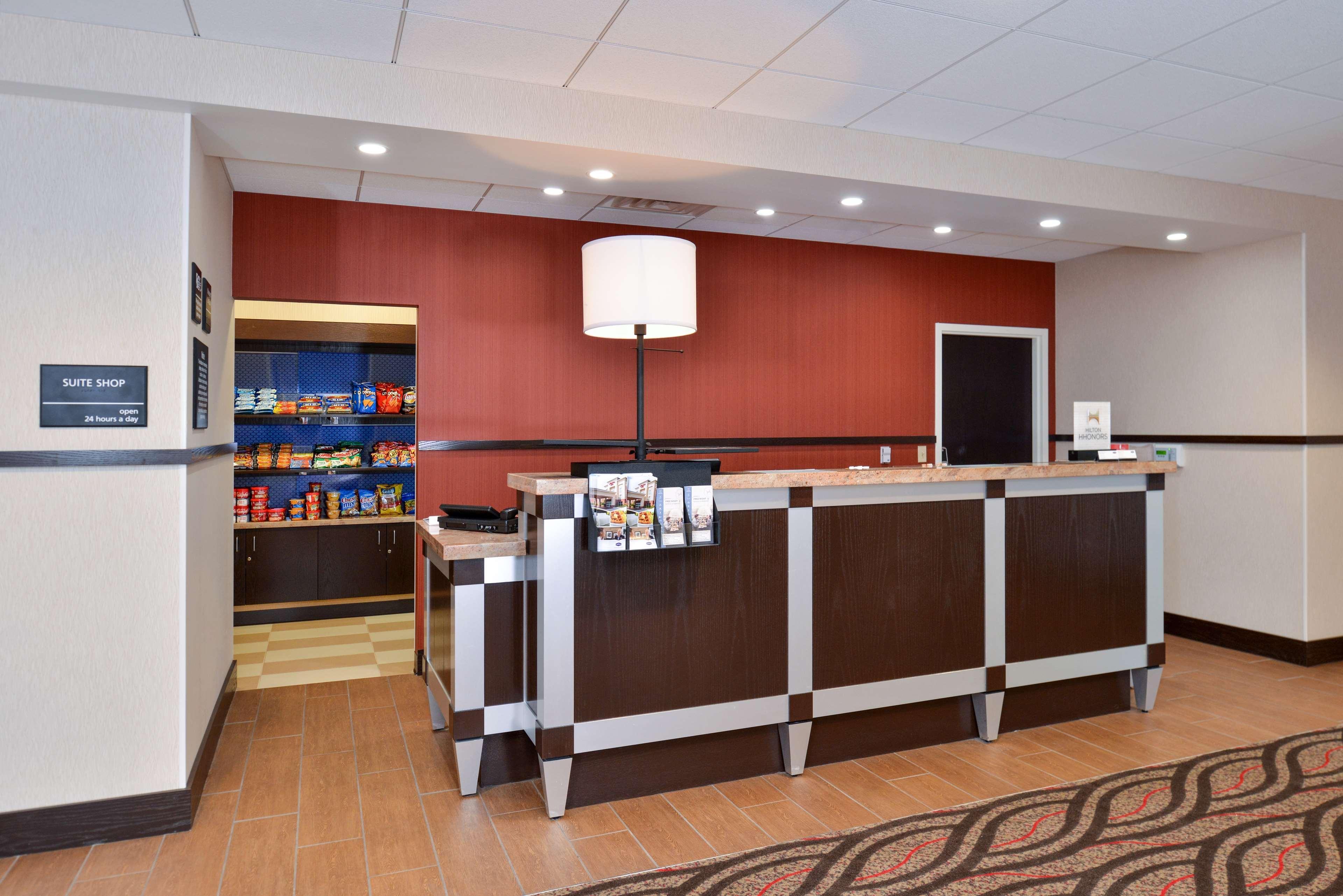 Hampton Inn & Suites California University-Pittsburgh Coal Center Екстериор снимка