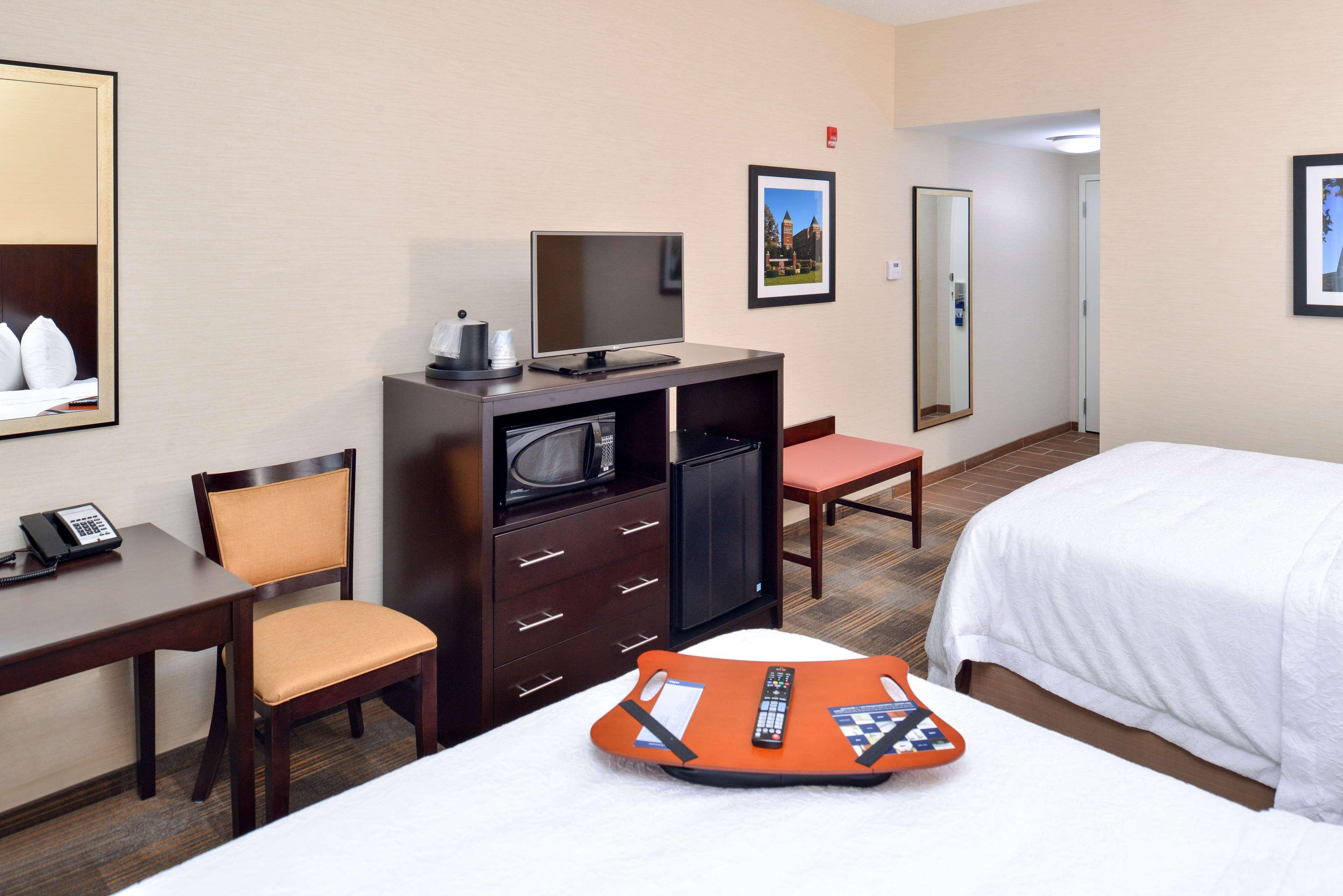 Hampton Inn & Suites California University-Pittsburgh Coal Center Екстериор снимка