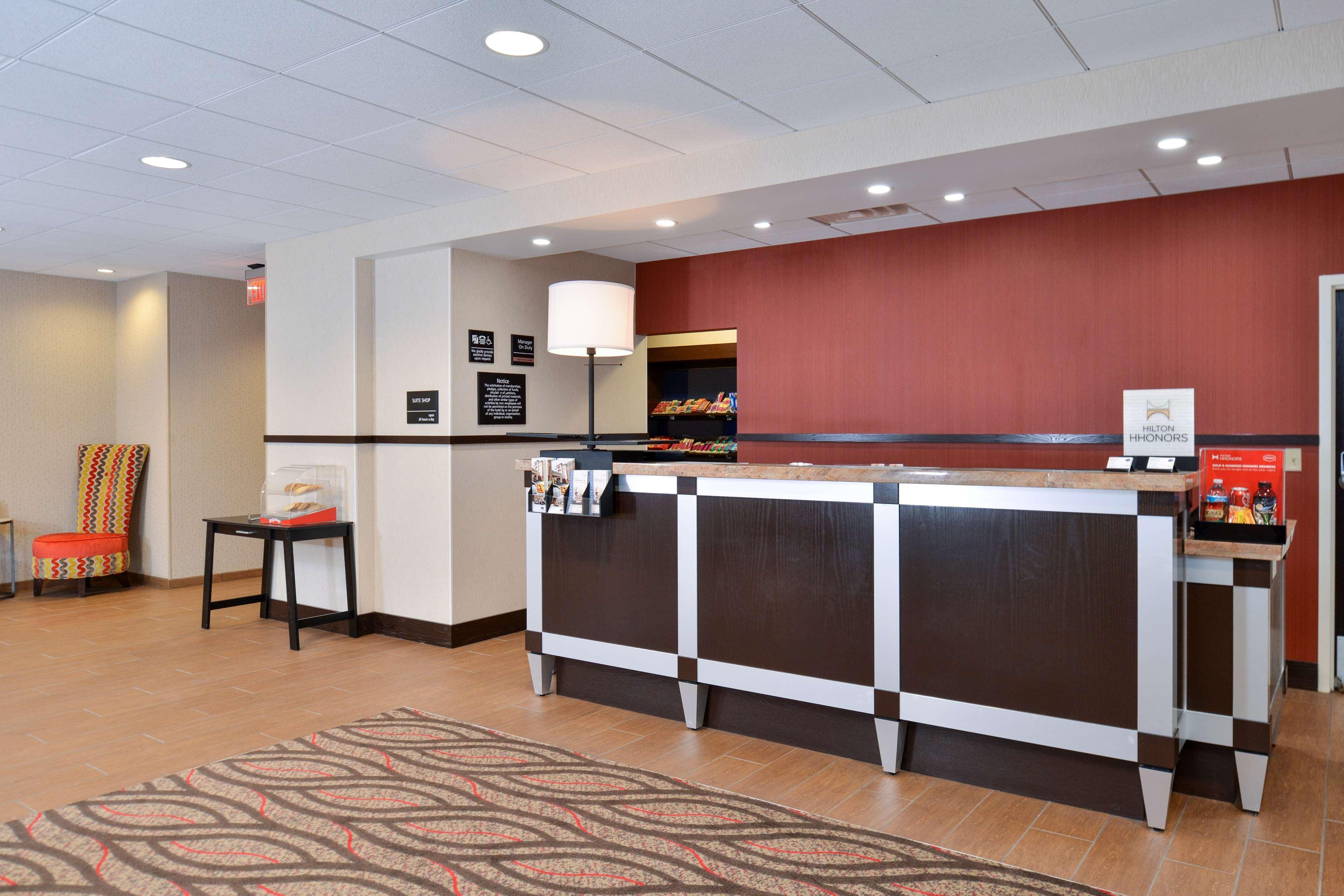 Hampton Inn & Suites California University-Pittsburgh Coal Center Екстериор снимка