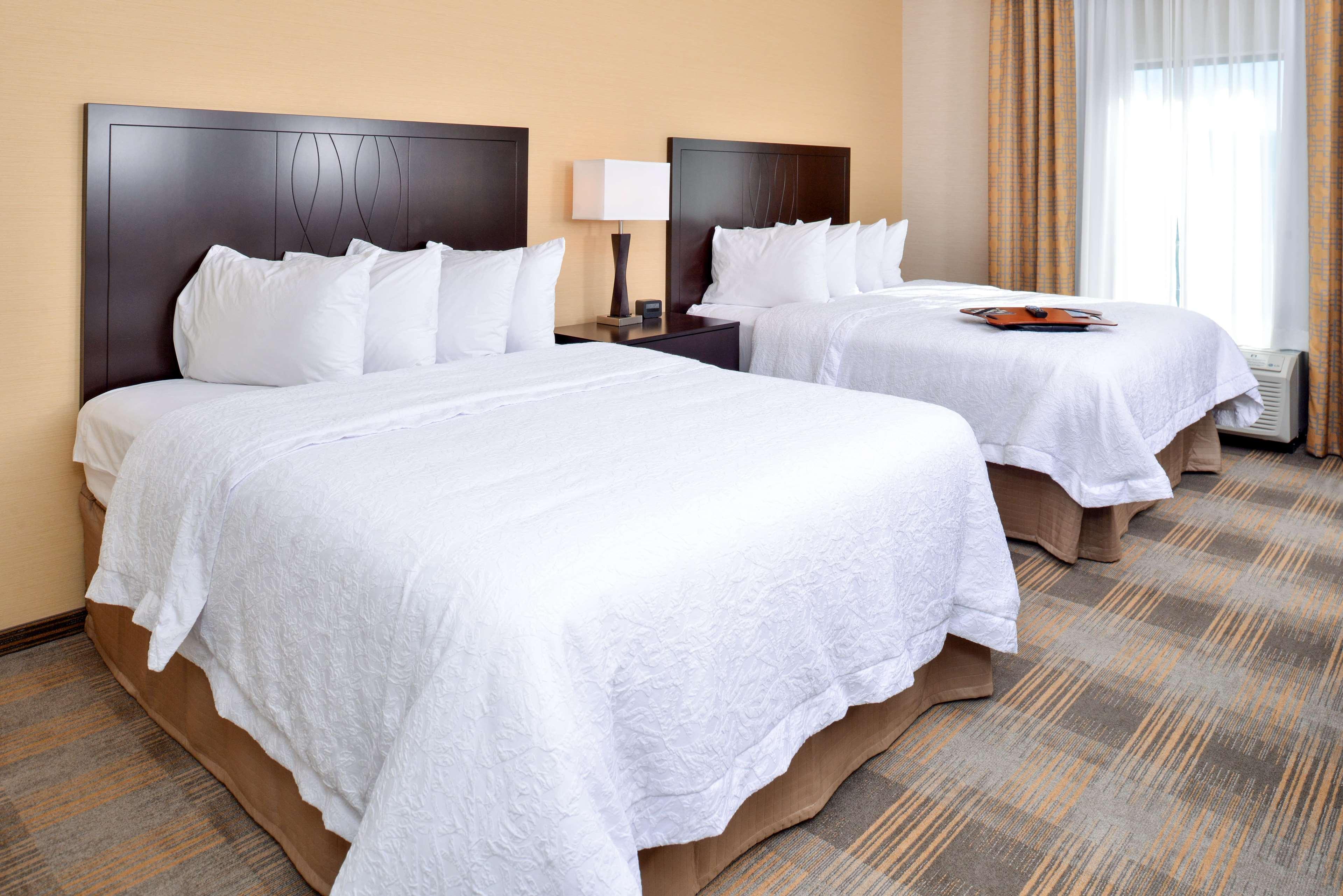 Hampton Inn & Suites California University-Pittsburgh Coal Center Екстериор снимка
