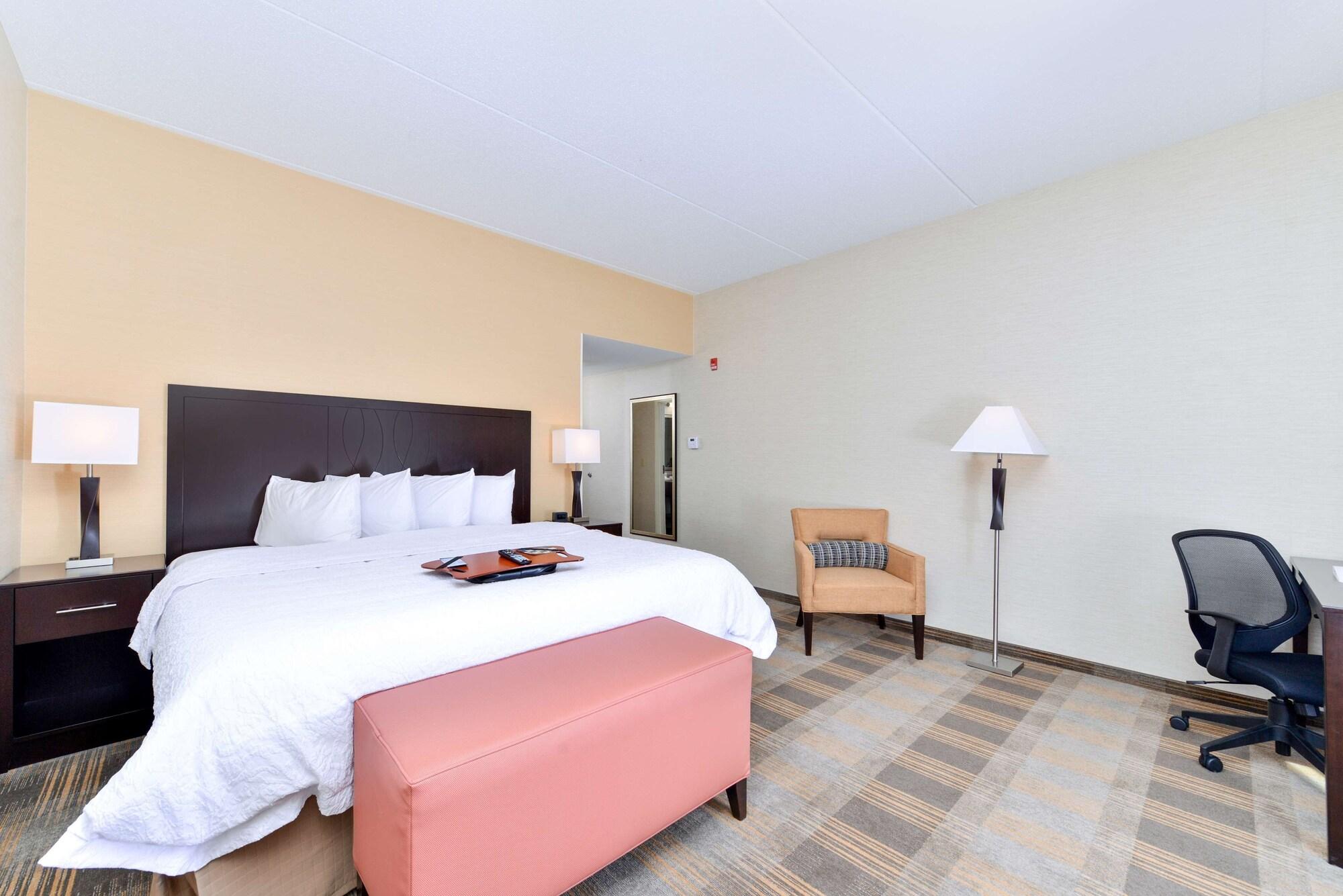 Hampton Inn & Suites California University-Pittsburgh Coal Center Екстериор снимка