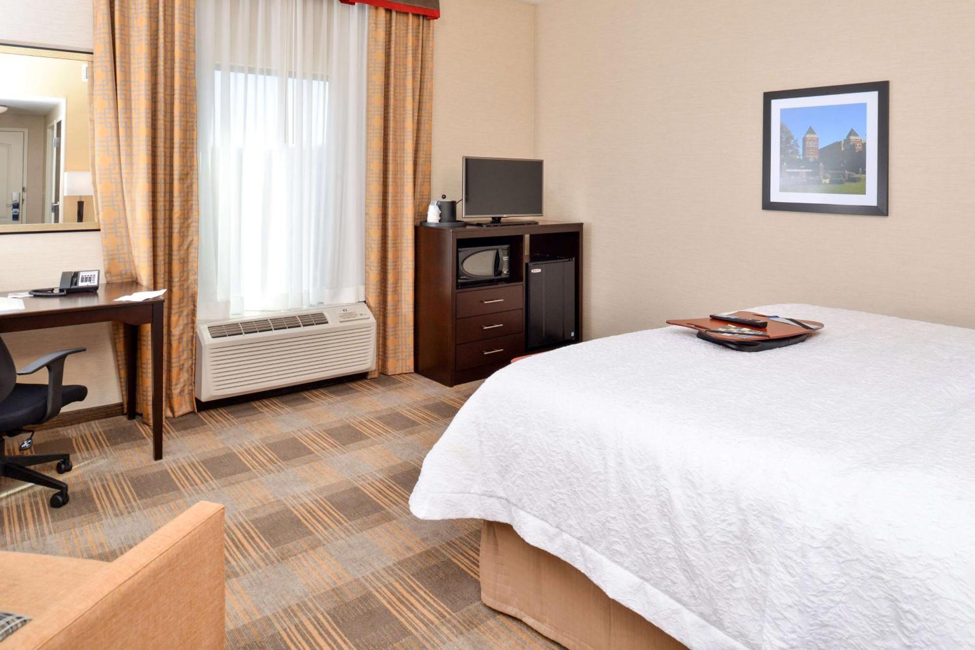 Hampton Inn & Suites California University-Pittsburgh Coal Center Екстериор снимка