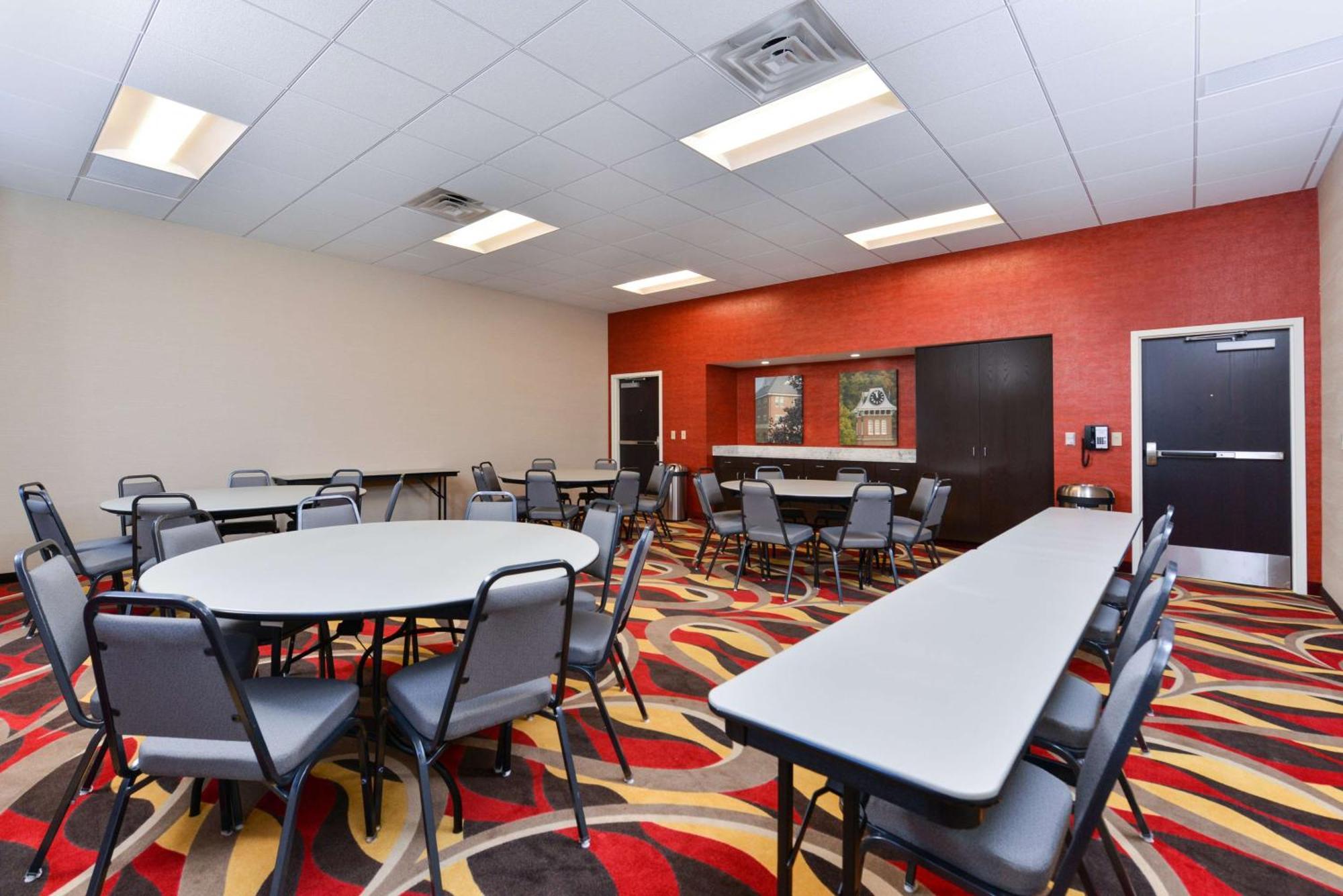 Hampton Inn & Suites California University-Pittsburgh Coal Center Екстериор снимка